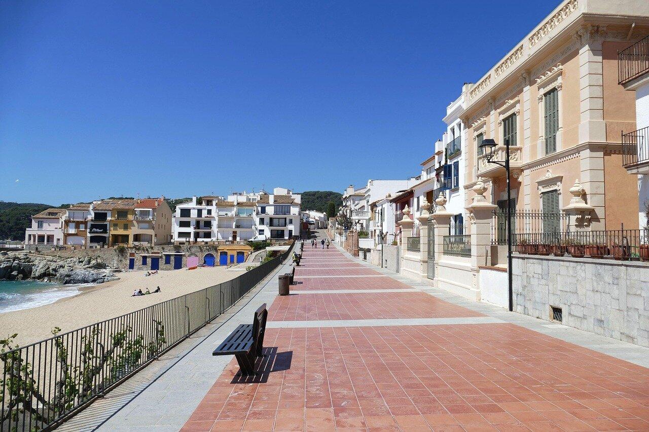 Quiet Costa Brava cove winter